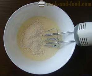 Bolo de gelatinoso em multivarka com frango e cogumelos