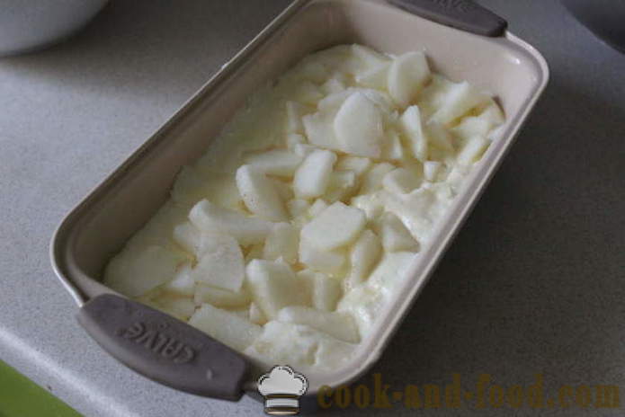 Bolo da baunilha com peras e queijo em moldes - Como assar um bolo feito de queijo cottage e peras em casa, passo a passo fotos de receitas