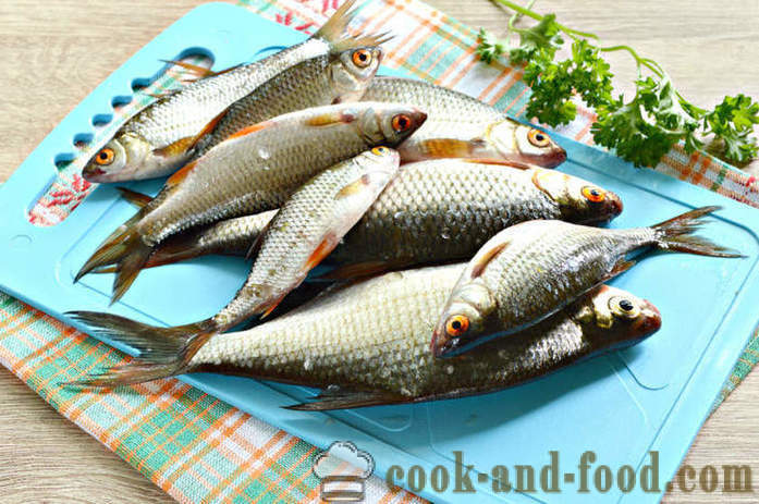 Pequeno peixe assado no forno - como cozinhar um delicioso peixe pequeno rio, passo a passo fotos de receitas