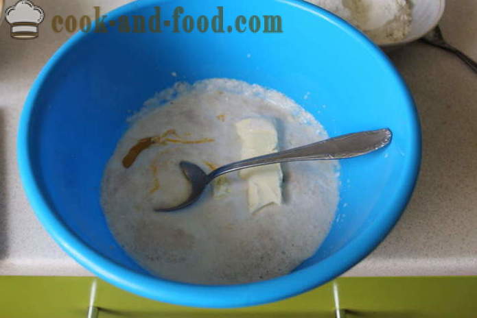 Bolo de fermento com a cereja-caracol - como fazer uma torta de cereja como um caracol da massa de fermento, um passo a passo fotos de receitas