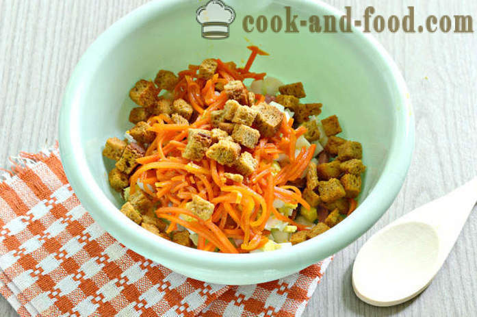 Salada com croutons, cenoura coreano, salsicha - Como preparar uma salada com croutons e maionese, um passo a passo fotos de receitas