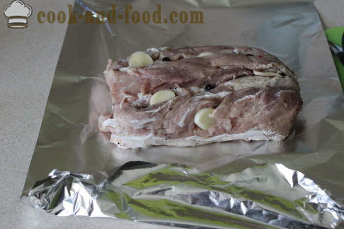 Início cozido no forno - como cozido de porco porco assado em folha, com um passo a passo fotos de receitas