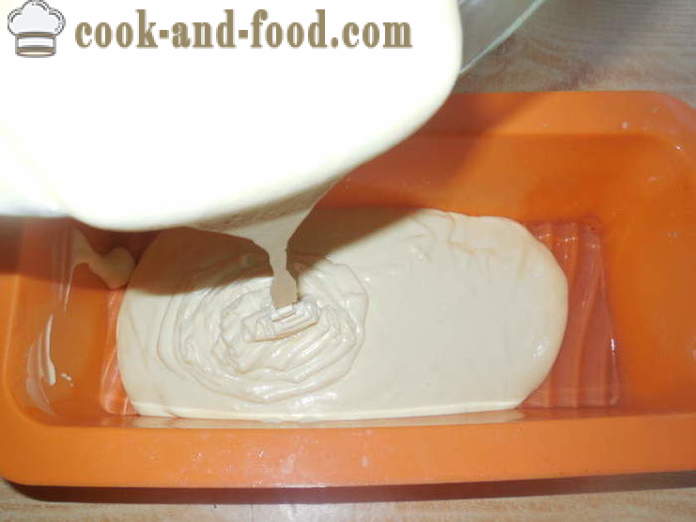 Queque simples para o leite condensado no forno - como assar biscoitos no leite condensado, um passo a passo fotos de receitas