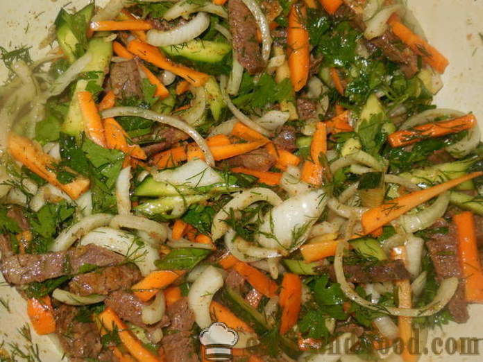 Salada com carne em coreano com pepinos e cenouras - como cozinhar a carne em coreano, um passo a passo fotos de receitas