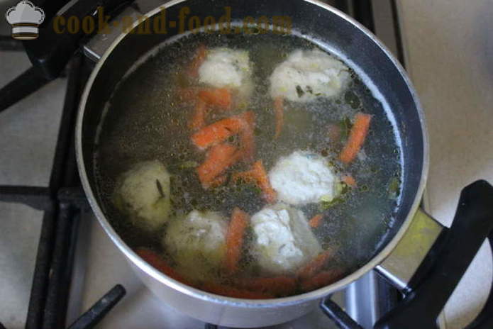 Sopa do espinafre com creme e bolinhos de massa - como cozinhar sopa com espinafre congelado, passo a passo fotos de receitas