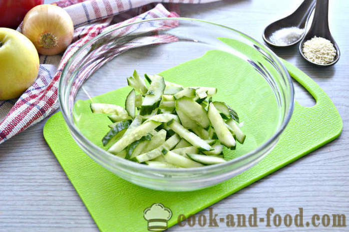Salada do legume fresco com o sésamo - como fazer uma salada com sementes de gergelim e legumes, com um passo a passo fotos de receitas