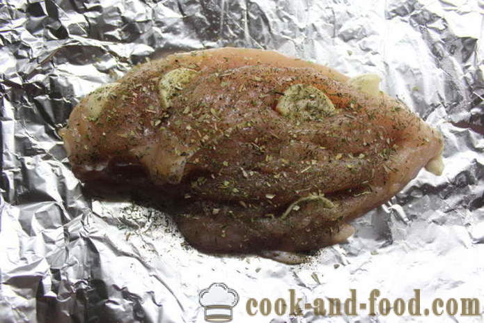 Peito de frango cozido com mel, alho e especiarias - como cozinhar peitos de frango no forno, com um passo a passo fotos de receitas