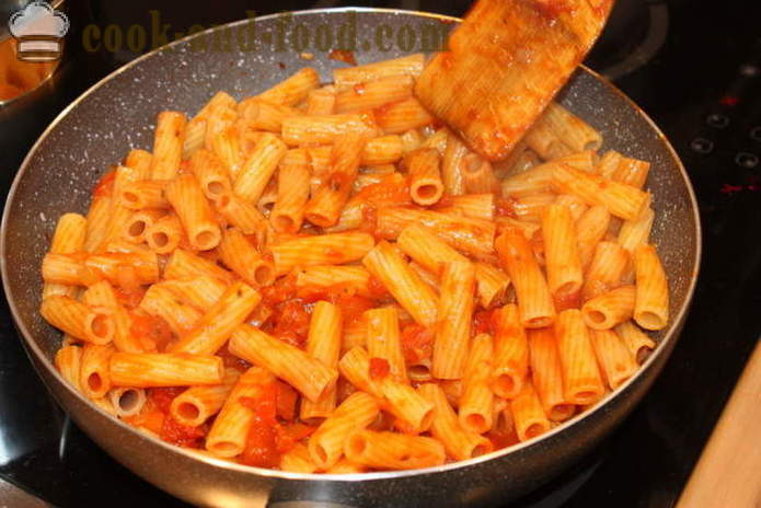 Prato ziti italiana - como cozer a massa no forno com queijo, tomate e presunto, um passo a passo fotos de receitas