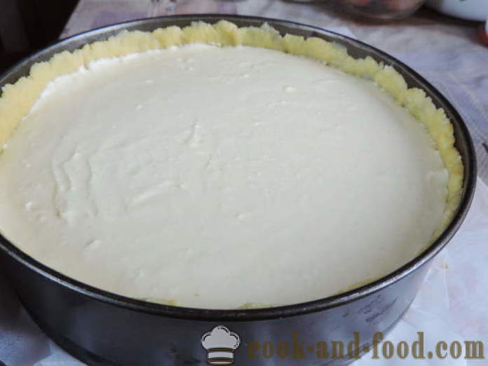 Cheesecake caseiro com queijo cottage em uma massa quebrada - como fazer um bolo de queijo em casa, passo a passo fotos de receitas