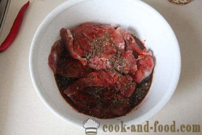 Bife de carne em uma frigideira - como assar bife de carne, um passo a passo fotos de receitas
