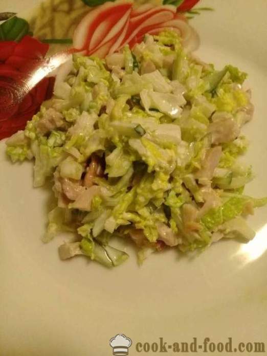Salada de frescura com frango - como preparar uma salada com frango defumado, repolho chinês e pepino, com um passo a passo fotos de receitas
