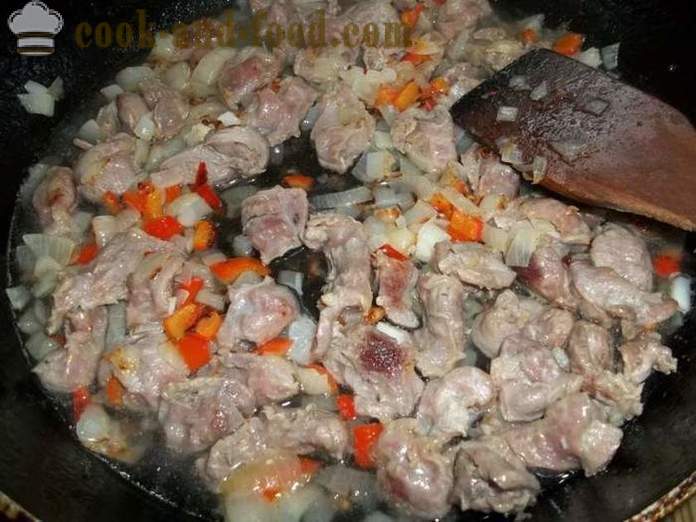 Ventrículos frango assada em molho em uma panela - como cozinhar um delicioso ventrículos frango, um passo a passo fotos de receitas