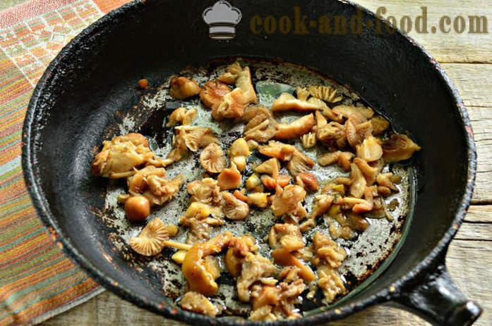 Bolo delicioso coberto com cogumelos e repolho - Como assar uma torta com repolho e cogumelos no forno, com um passo a passo fotos de receitas