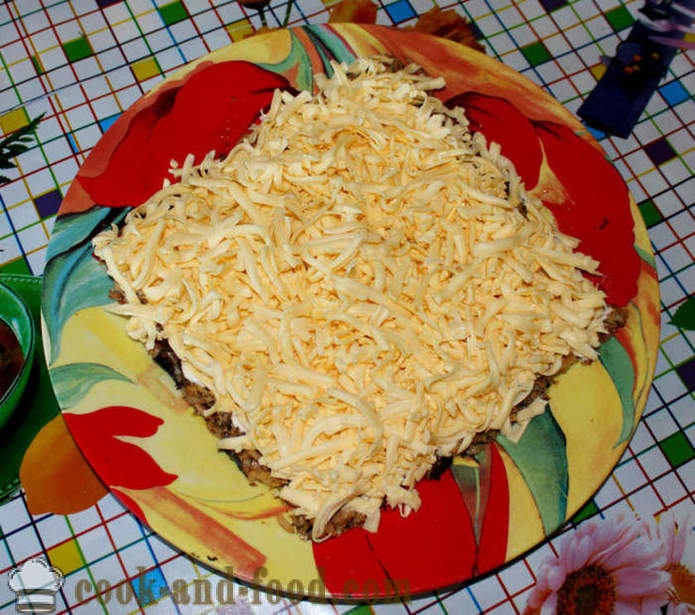 Salada em camadas com arenques pequenos e queijo - Como fazer uma salada em camadas com arenques pequenos, um passo a passo fotos de receitas