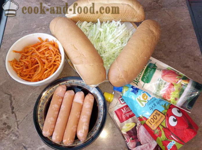 Cachorros-quentes deliciosos com salsicha e vegetais - Como fazer um cachorro-quente em casa, fotos passo a passo receita