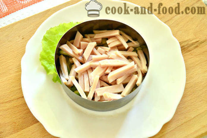 Salada em camadas com milho e caranguejo varas em lotes - como preparar salada em camadas no ringue, com um passo a passo fotos de receitas