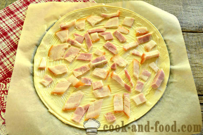 Pastelaria Pizza Puff Puff com bacon e pimenta - como preparar a pizza sem fermento da massa de pão, um passo a passo fotos de receitas