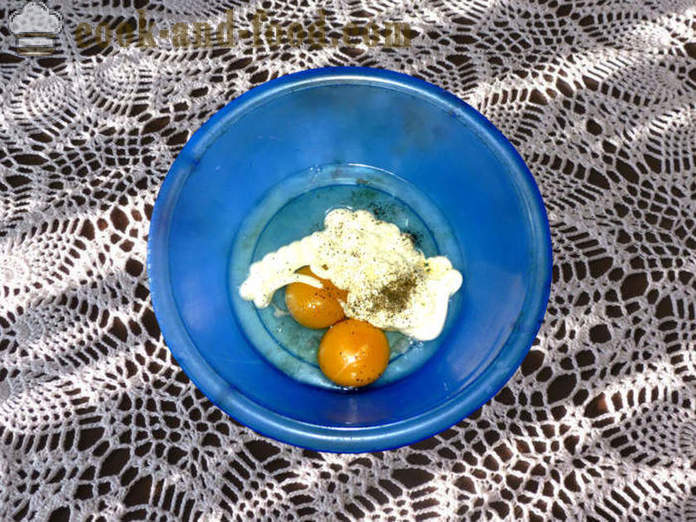 Salada com ovos mexidos e salsicha e creme de leite - Como preparar uma salada com uma omelete, um passo a passo fotos de receitas