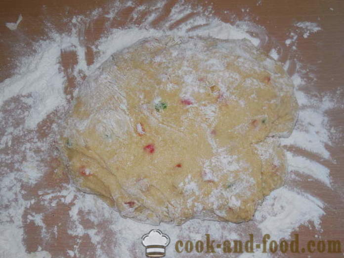Simples bolo multivarka Páscoa com creme e leite derretido - como assar um bolo em multivarka, passo a passo bolo receita simples e foto