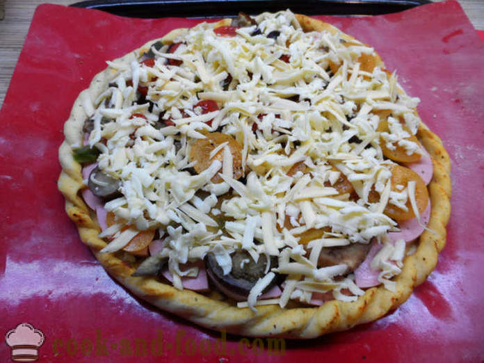 O mais simples pizza caseira aos trancos e barrancos e as melhores coberturas para a pizza - como cozinhar levedura pizza, um passo a passo fotos de receitas