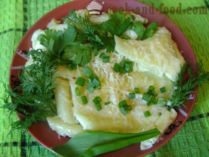 Omelete com macarrão em uma panela - como cozinhar uma omelete com massa, queijo e pimenta, com um passo a passo fotos de receitas