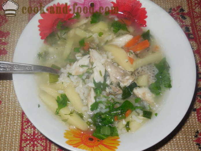 Uma receita simples para sopa de peixe a partir de metas pique multivarka - como cozinhar sopa de casa cabeça pique, passo a passo fotos de receitas