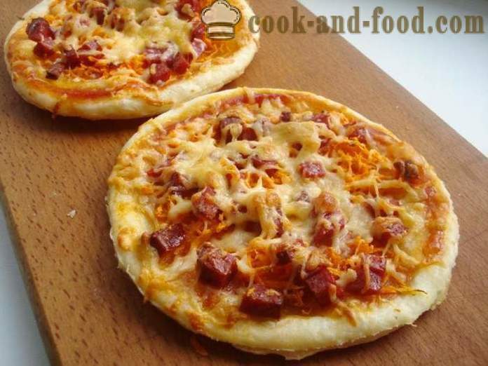 Mini pastry pizza folhada com salsicha e queijo - como fazer uma massa folhada mini-pizza, com um passo a passo fotos de receitas
