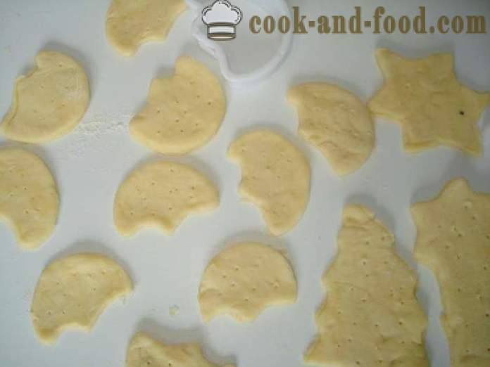Biscoitos rápida e saborosa de massa de pão sem fermento flaky com açúcar e amendoim - como fazer bolinhos de massa folhada no forno, com um passo a passo fotos de receitas