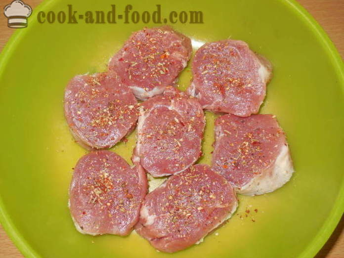 Medalhões de carne de porco - como cozinhar medalhões de porco em multivarka, fotos passo a passo receita
