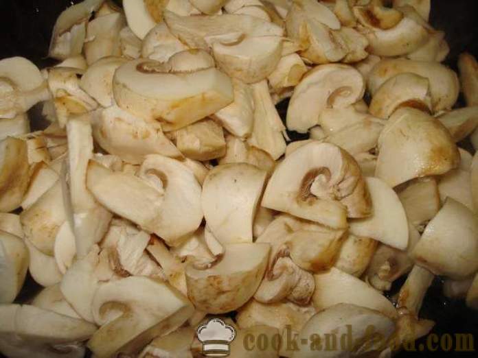 Cogumelos frescos fritos em uma panela - como cozinhar cogumelos fritos, um passo a passo fotos de receitas
