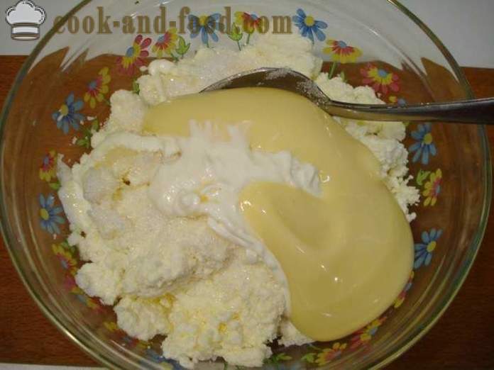 Sobremesa da coalhada com leite condensado, banana e groselha vermelha - como cozinhar cheesecake sobremesa sem gelatina, passo a passo fotos de receitas