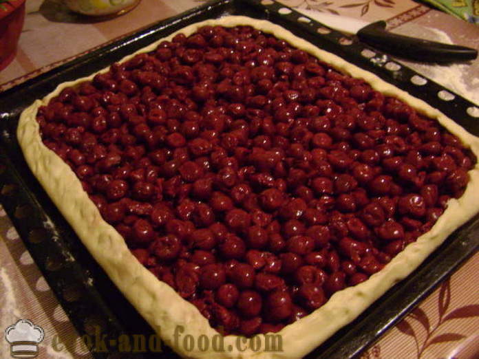 Bolo de fermento exterior com cerejas - Como cozinhar um bolo com uma cereja no forno, com um passo a passo fotos de receitas