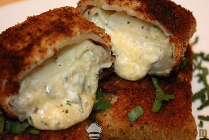 Bife com repolho e queijo em uma panela - como cozinhar um bife com repolho, um passo a passo fotos de receitas