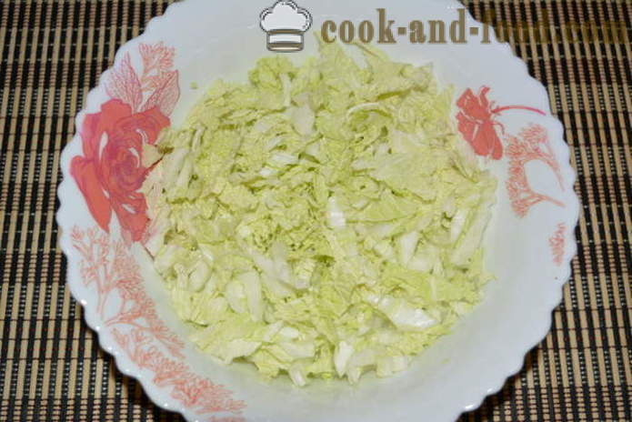 Um simples salada com couve chinesa, presunto e ervilhas - como preparar uma salada de couve chinesa e presunto, um passo a passo fotos de receitas