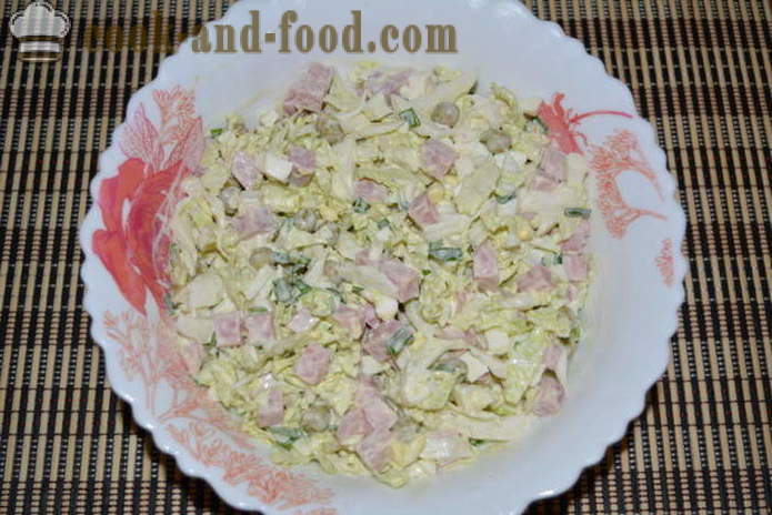 Um simples salada com couve chinesa, presunto e ervilhas - como preparar uma salada de couve chinesa e presunto, um passo a passo fotos de receitas