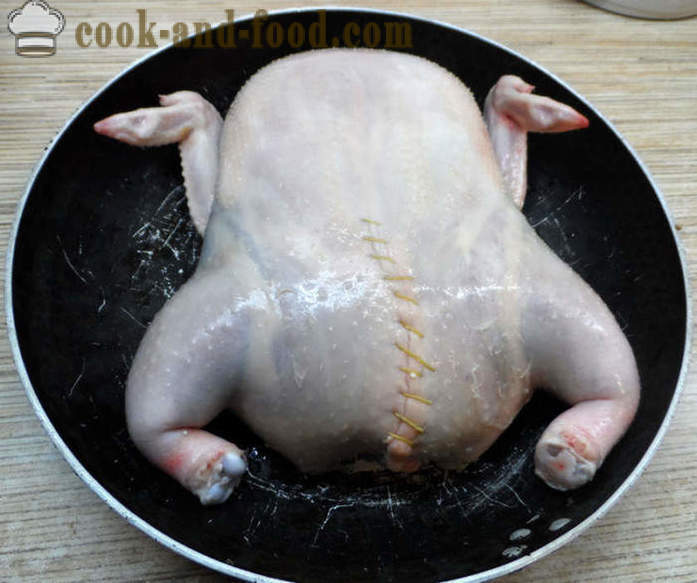 Frango recheado sem ossos no forno - como cozinhar frango desossado recheado, passo a passo fotos de receitas