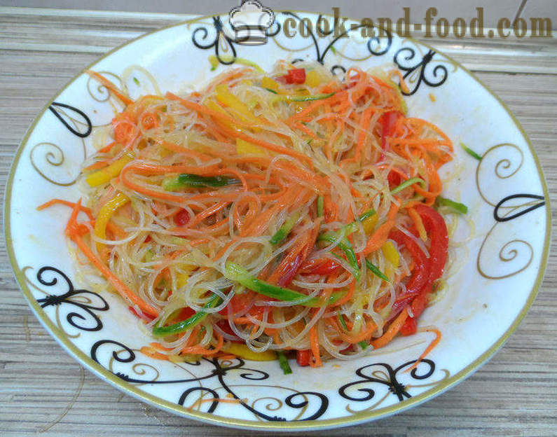 Uma deliciosa salada com Funchoza e vegetais - como preparar um Funchoza salada em casa, passo a passo fotos de receitas