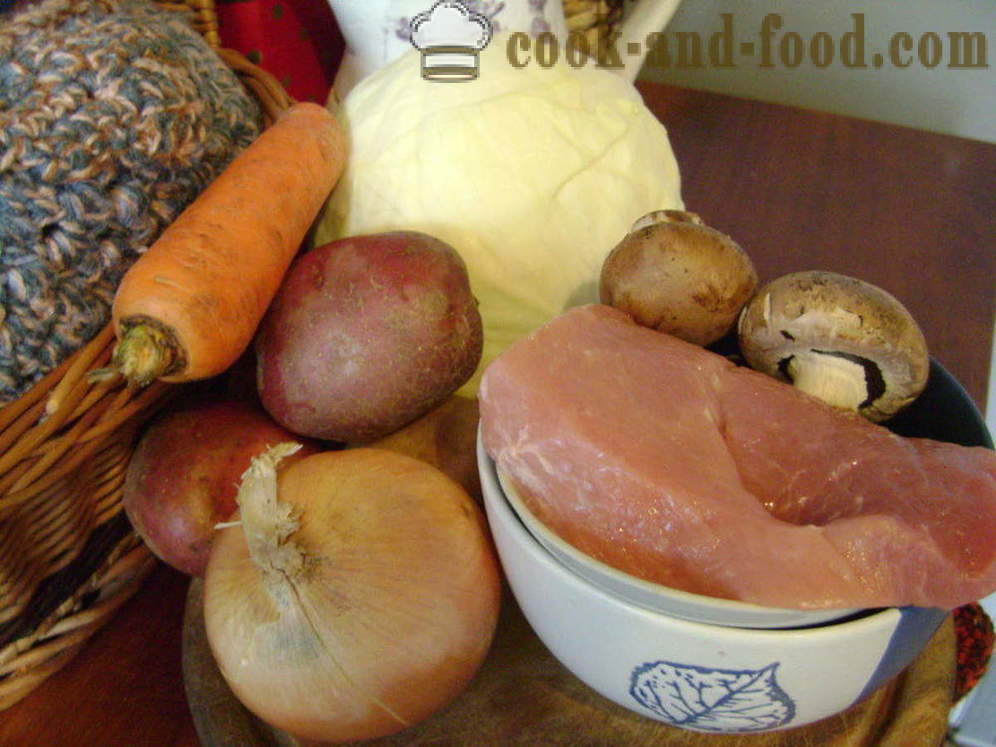 Repolho refogado com batatas, frango e cogumelos - tanto saborosa para cozinhar couve cozida, passo a passo fotos de receitas