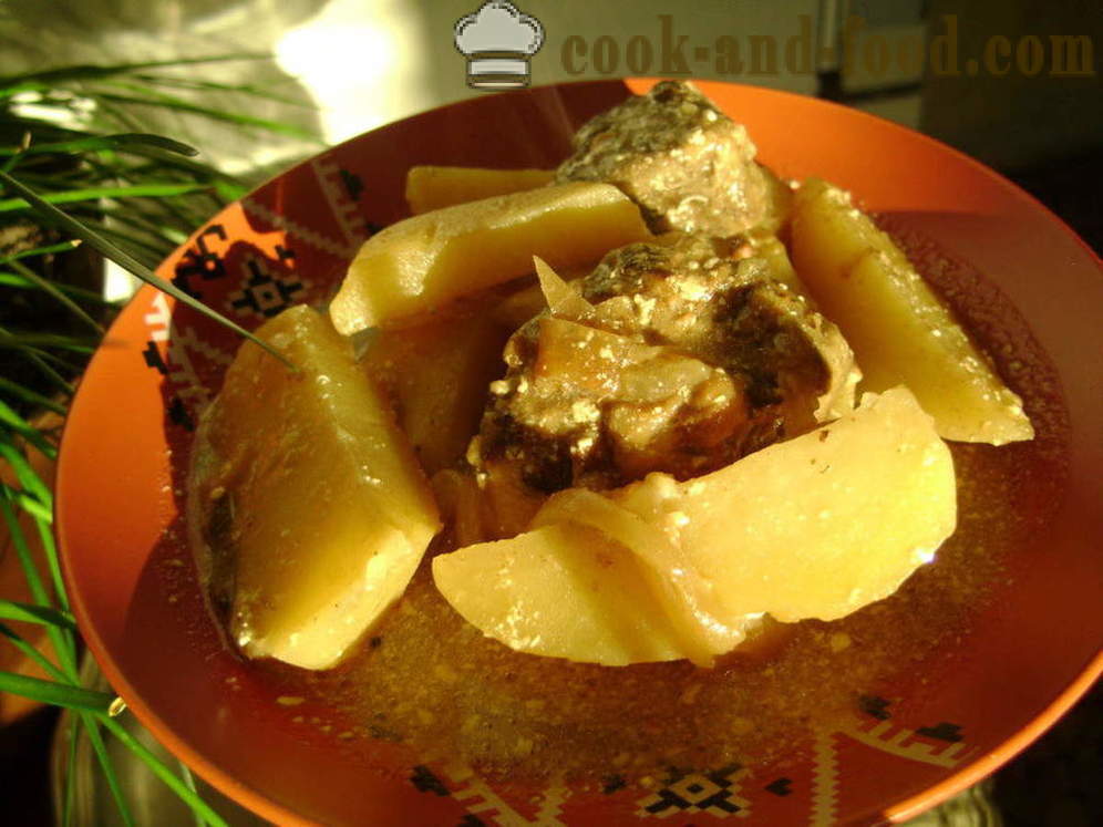 Guisado da batata com carne fígado - como cozinhar um guisado de batatas com o fígado em uma frigideira, um passo a passo fotos de receitas