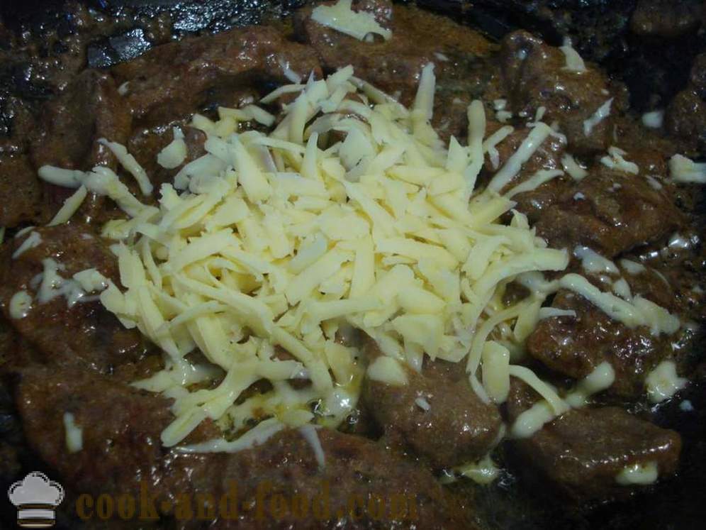 Fígado bovino assado com molho de creme com queijo - como cozinhar carne fígado em creme de leite, um passo a passo fotos de receitas