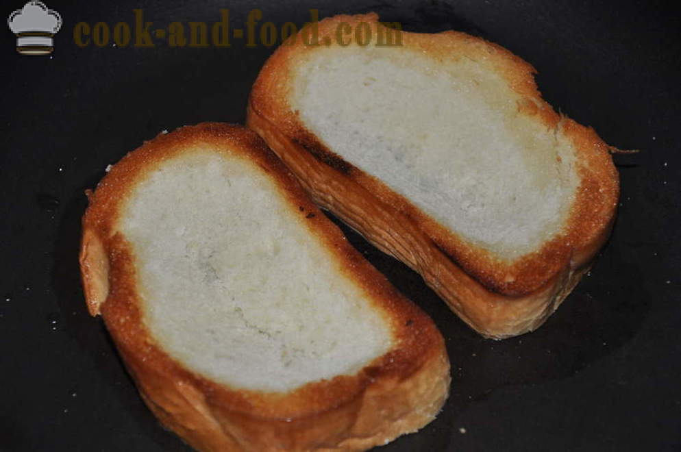Ovos incomuns no pão na panela - Como fazer um ovos incomuns, passo a passo fotos de receitas