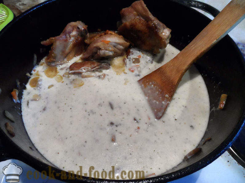 Frango com cogumelos em molho de creme - como cozinhar frango com molho de cogumelos, um passo a passo fotos de receitas