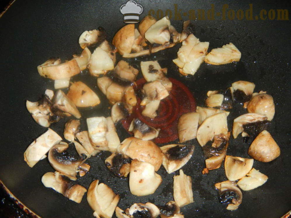 Ovos mexidos com cogumelos e queijo em uma panela - como cozinhar ovos mexidos com creme de leite, um passo a passo fotos de receitas