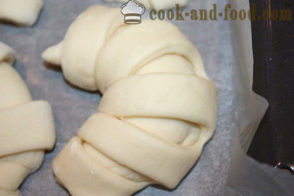 Croissants com creme - como fazer croissants em casa, fotos passo a passo receita