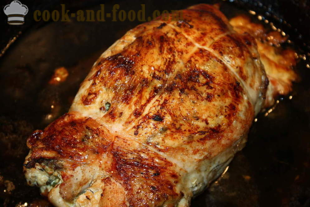 Rolo de frango recheado com legumes no forno - Como preparar rolo de filé de frango, fotos passo a passo receita