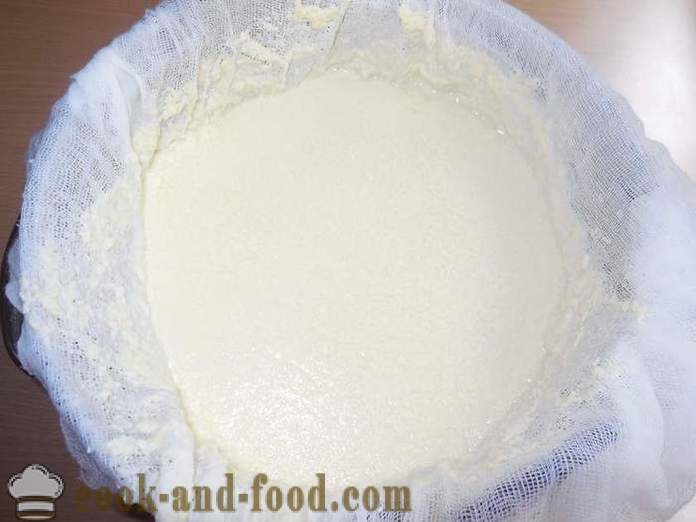 Como fazer queijo cottage caseiro do leite - uma receita simples e passo a passo foto