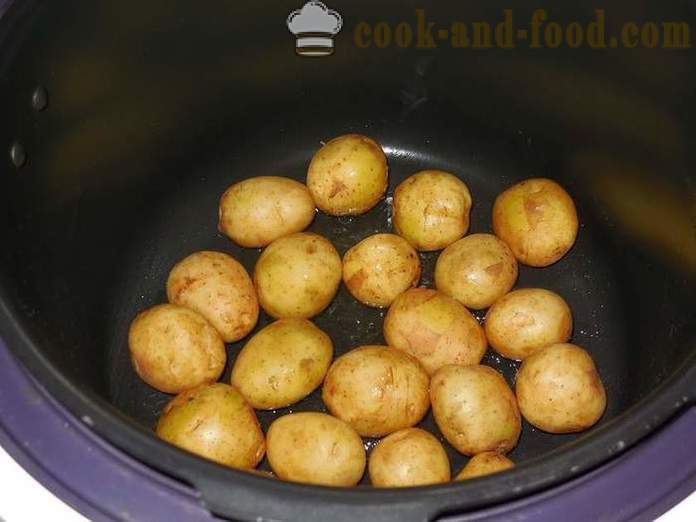 Batatas novas em multivarka com creme ácido, aneto e alho - passo a passo receita com as fotos como deliciosos para cozinhar batatas novas