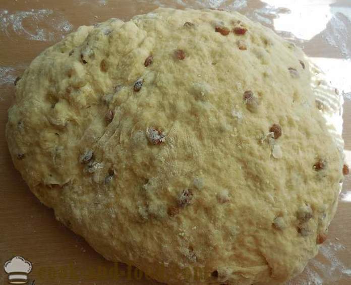 Delicioso Páscoa bolo de fermento - uma receita comprovada com fotos passo a passo - como assar um bolo no forno para a Páscoa
