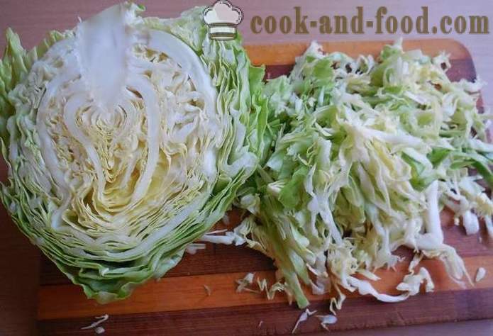 Salada primavera fácil e deliciosa de repolho, rabanete e pepinos sem maionese - como fazer uma salada primavera com um passo a passo fotos de receitas