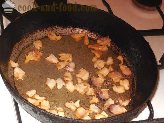 Batata frita em uma panela com o bacon e ovos - como cozinhar deliciosas batatas fritas e corretamente, passo a passo receita com as fotos.